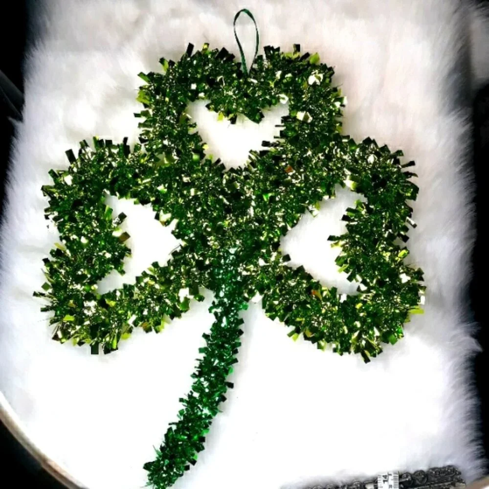 St. Patrick's Day green sparkling shamrock 12 x 14 inches wall hanging